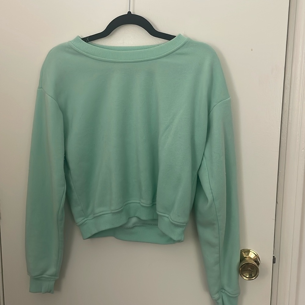 Cropped sweatshirt and shorts set